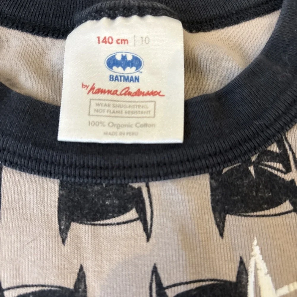 Hanna Andersson Batman 140 (10) Pajama Top Gray Black Long Sleeve‎ Organic